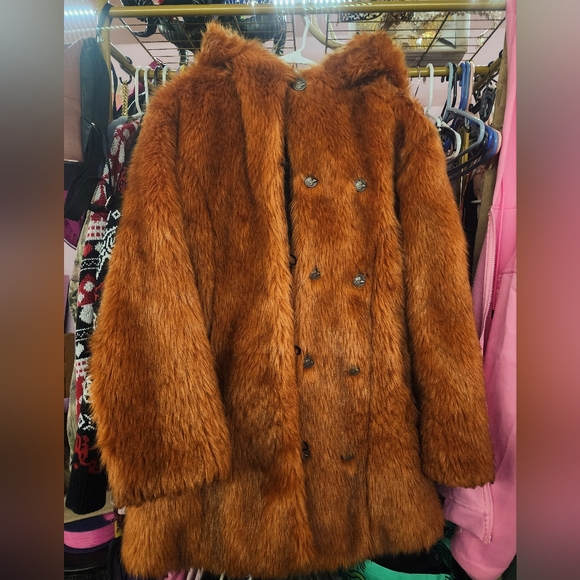 SpiritHoods Vamp Wolf Coat - Picture 4 of 10